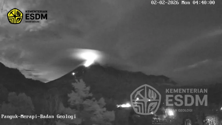 Gunung Merapi Kembali Luncurkan Awan Panas Guguran 1,5 Kilometer, Status Siaga Level III Tetap Berlaku